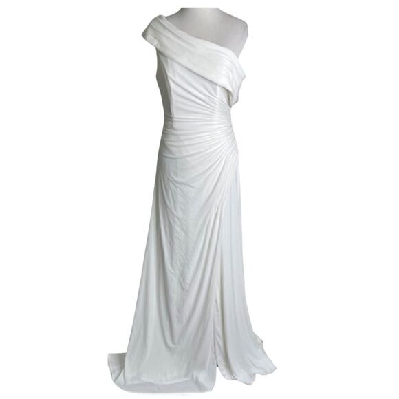Ieena Long White Off Shoulder Gown Sz 4 - Picture 1 of 11